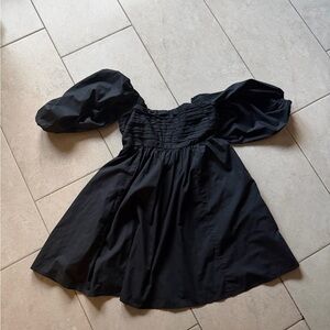 Abercrombie & Fitch Emerson Black Puff-Sleeve Smocked Dress